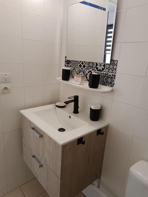 Studio Renove Dans Residence De Vacances Avec Grande Piscine Chauffee, Parking Et Terrasse Agde Eksteriør billede