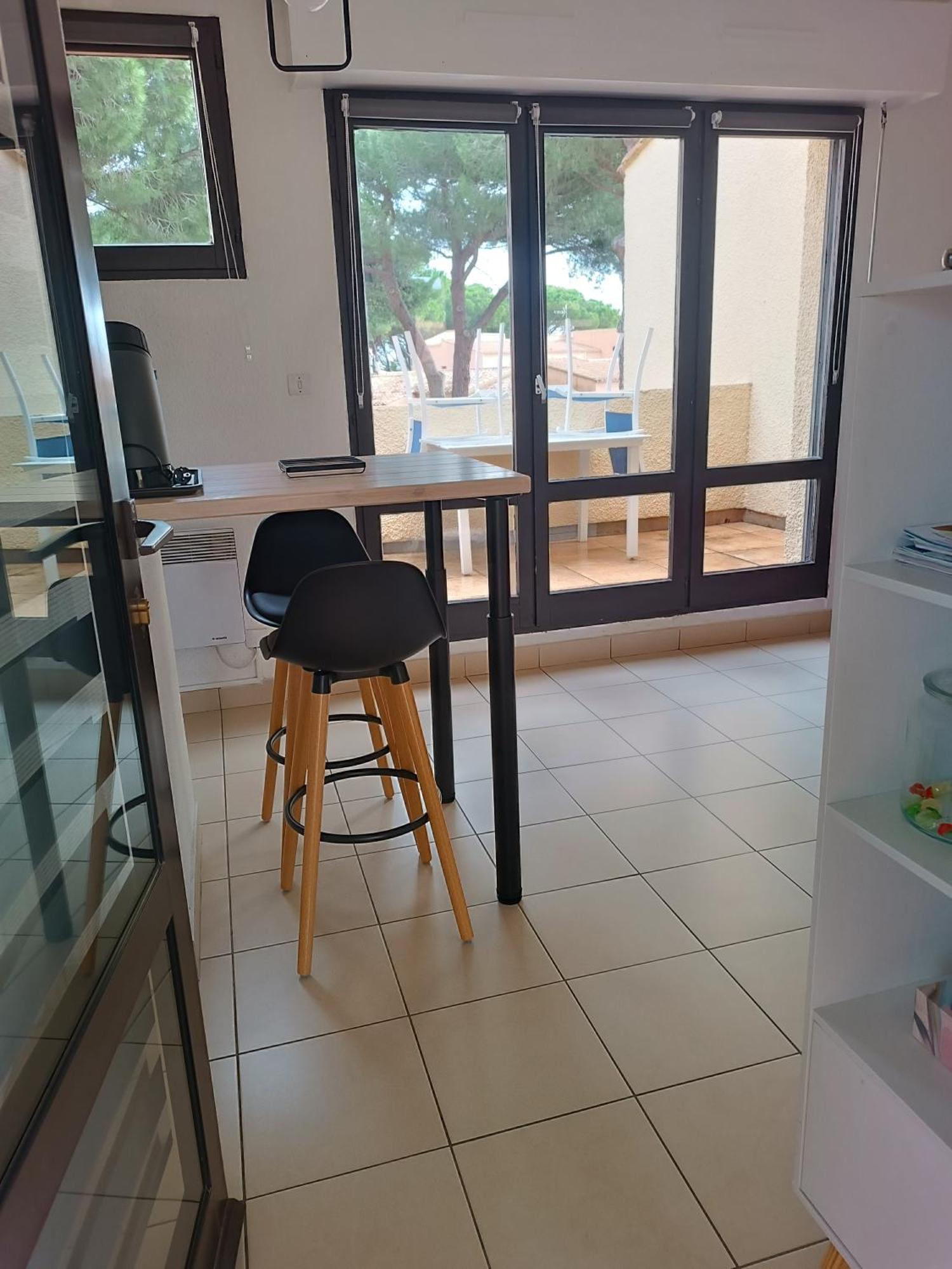 Studio Renove Dans Residence De Vacances Avec Grande Piscine Chauffee, Parking Et Terrasse Agde Eksteriør billede